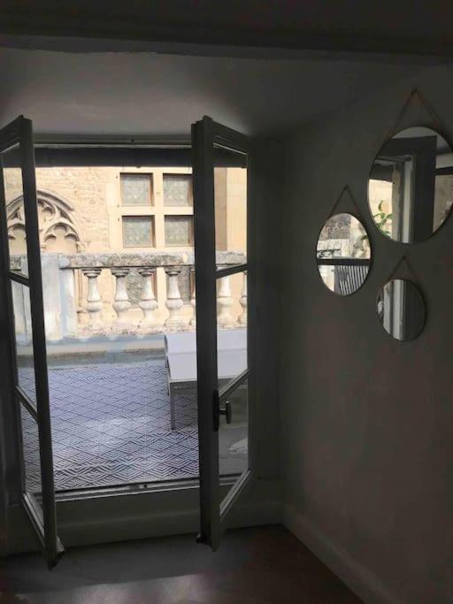 Grand Appartement En Maison De Ville Valreas Luaran gambar