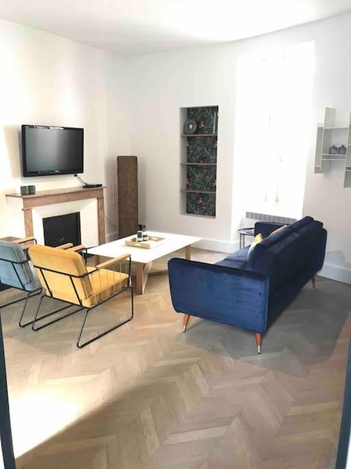 Grand Appartement En Maison De Ville Valreas Luaran gambar
