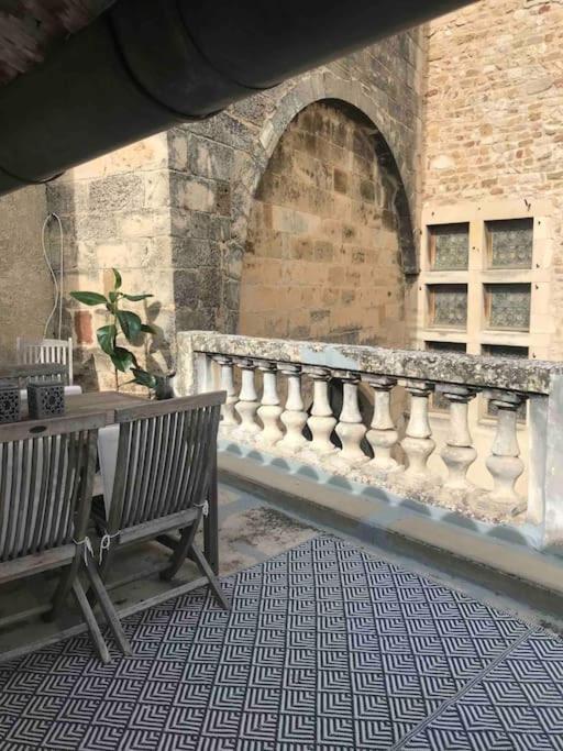 Grand Appartement En Maison De Ville Valreas Luaran gambar